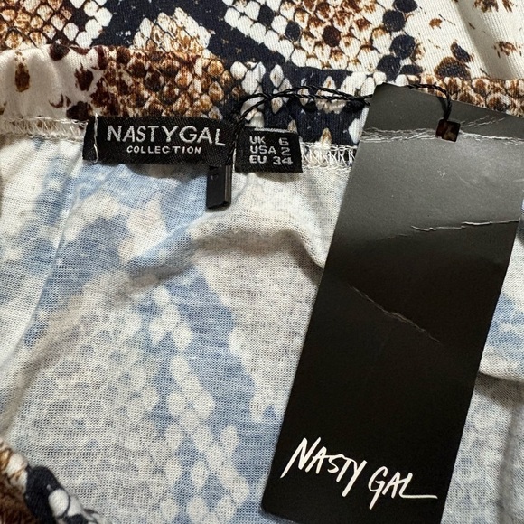 Nasty Gal Hiss Is All You Need Snake Mini Skirt size 2 - NWT - Picture 9 of 11